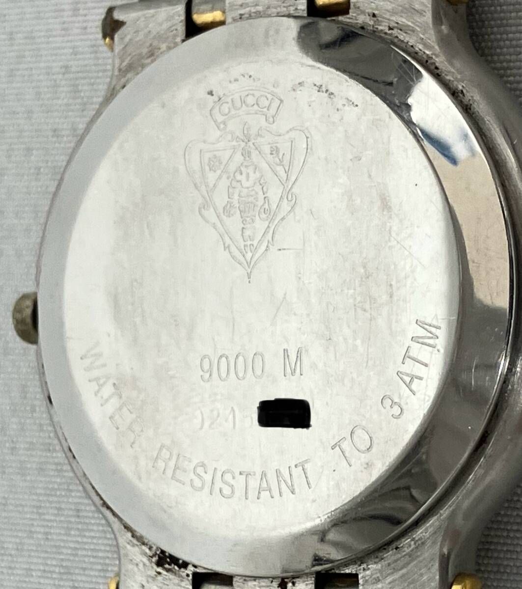 ジャンク GUCCI グッチ／ 9000M／ 黒文字盤／ 0245＊＊＊ 時計