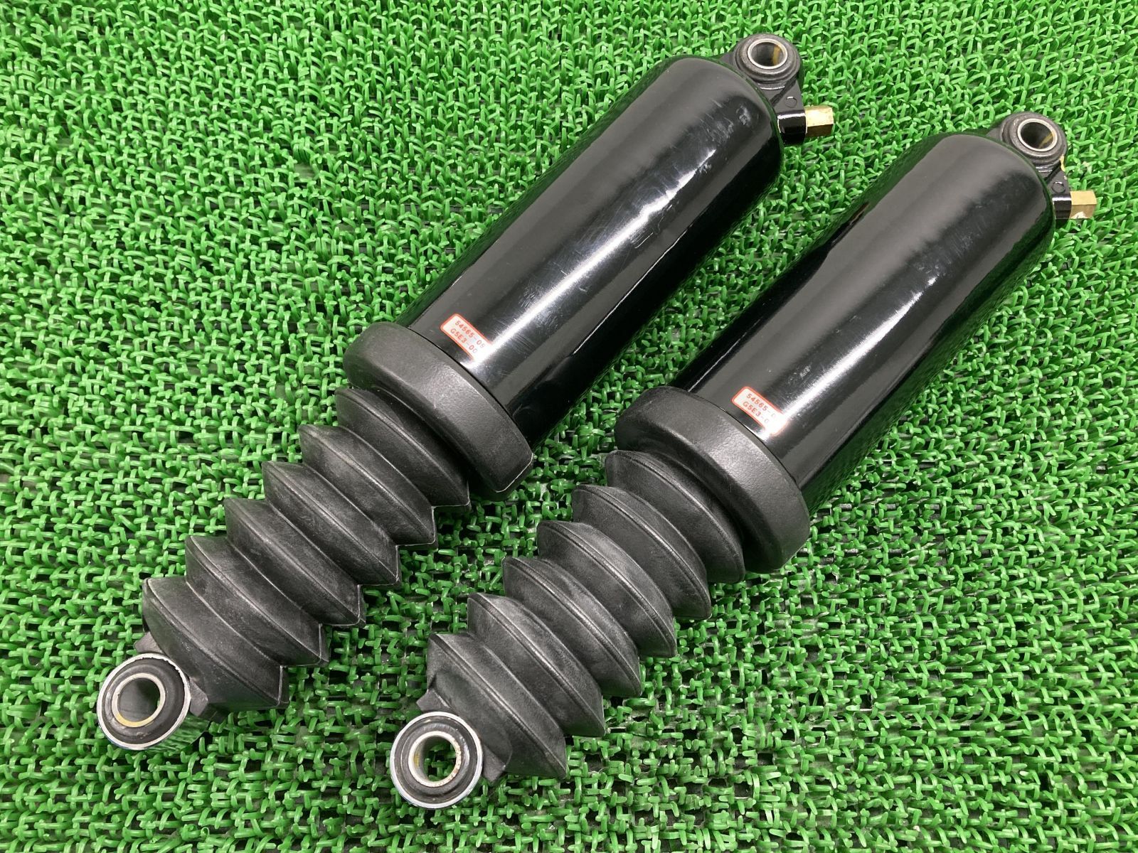 カワサキ 純正 バイク 部品 250TR リアサスペンション 純正左右 カワサキ 純正 バイク 部品 250TR リアサスペンション 純正左右