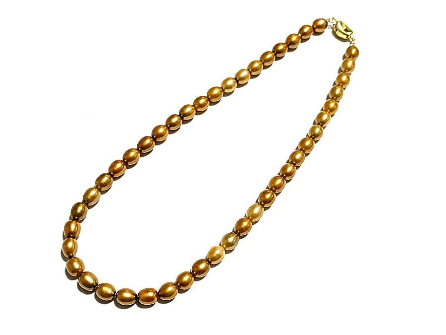 高騰が続く真珠！！特売！華やかさ満点のネックレスで魅力的な装いを　淡水パールネックレス　ゴールドブラウンカラー