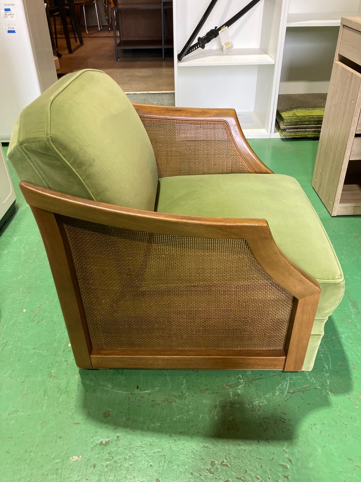 ①【マルニ木工】シングルソファ ブランド家具 藤張り 肘付き ラタン 