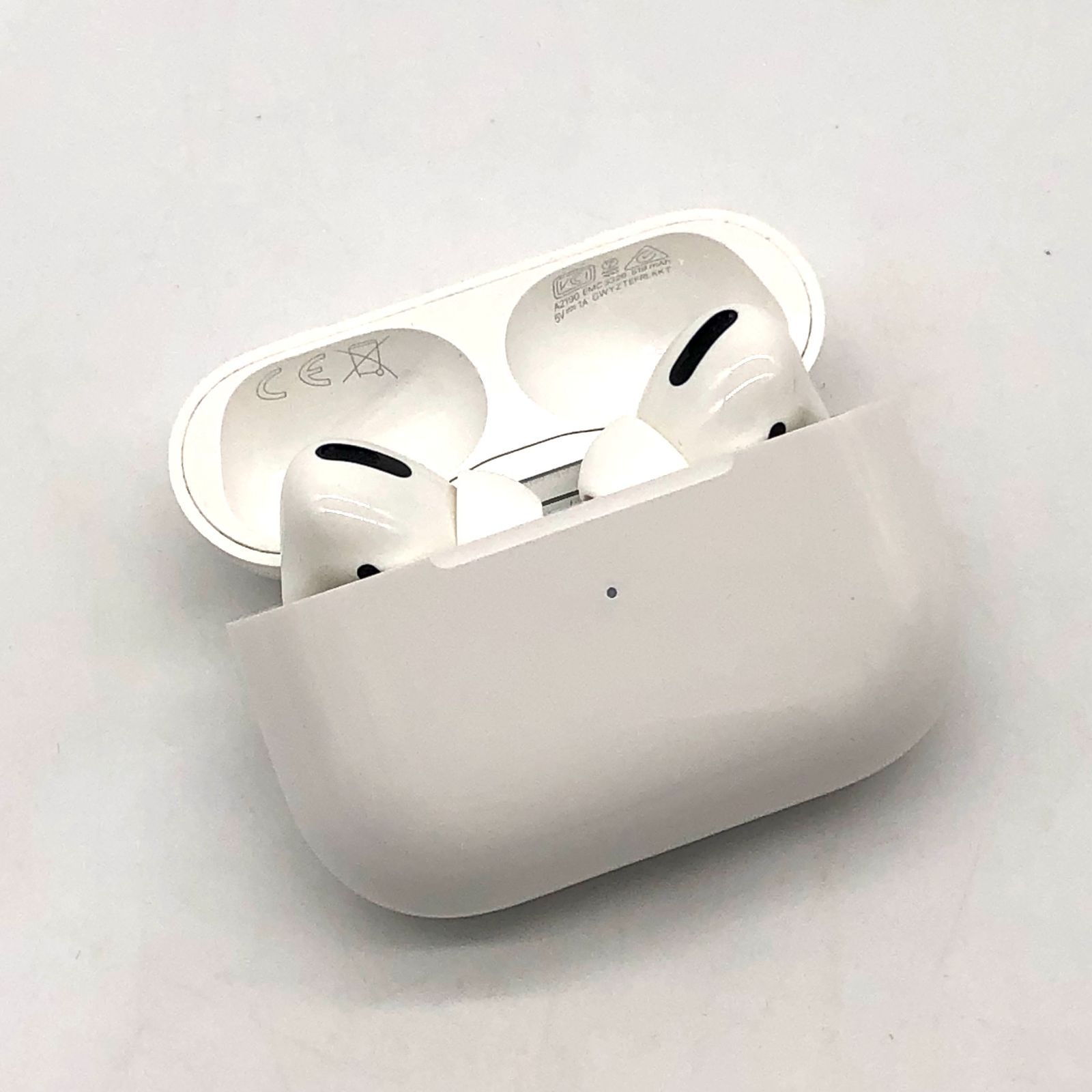 シュリンク付き　新品未開封　AirPods Pro MWP22ZA/A Amazon.co.jp: Apple AirPods Pro ワイヤレス充電対応 : 家電