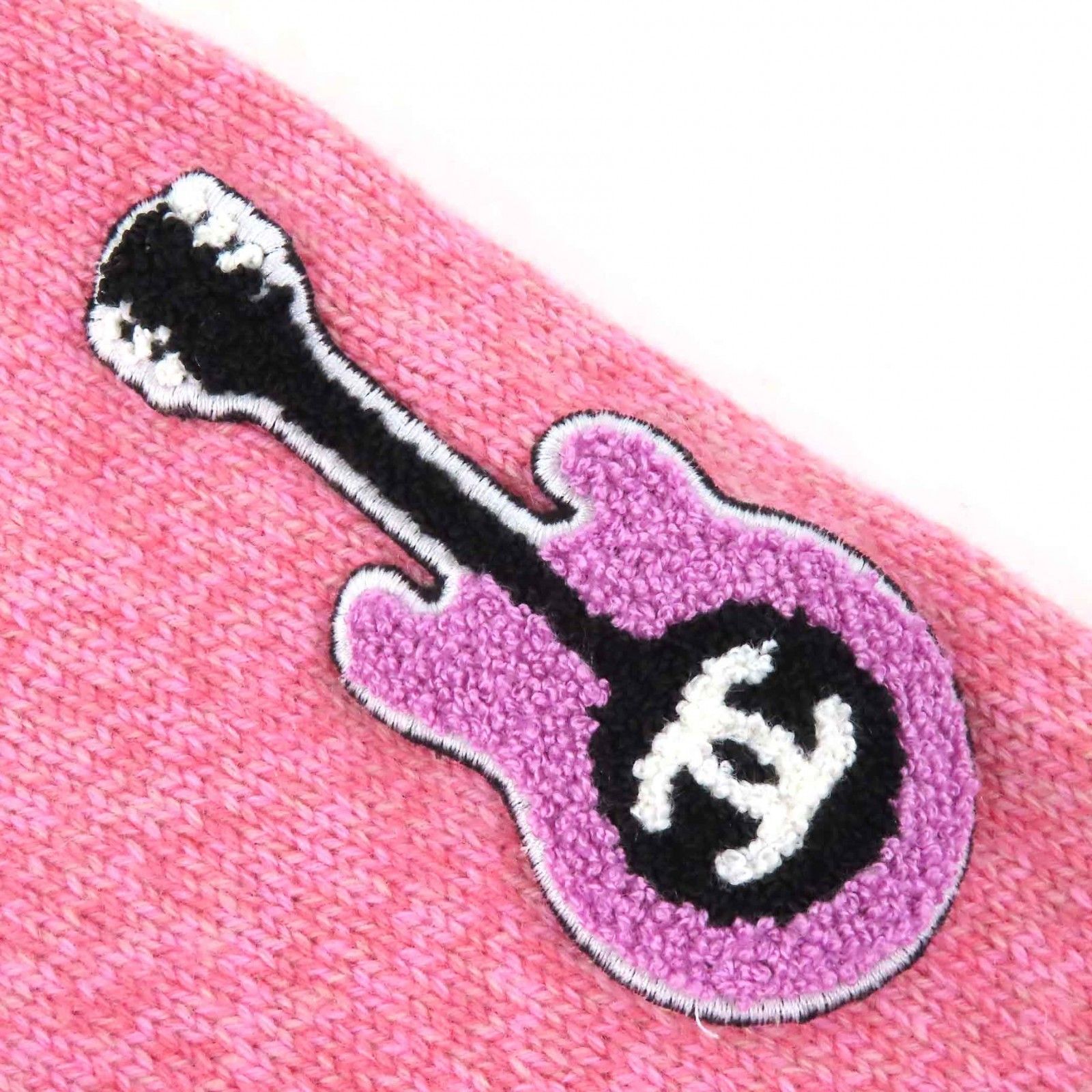 極美品△CHANEL シャネル P77562 カシミヤ98％ ココマーク ギター ワッペン クルーネック 長袖 ニット セーター ピンク 34 イタリア製 極美品△CHANEL シャネル P77562 カシミヤ98％ ココマーク