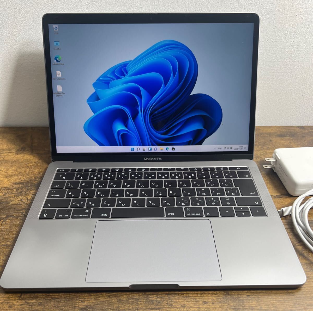 新品バッテリー美品］Apple MacBook Pro 13inch 2017/Core i5 2.3GHz 