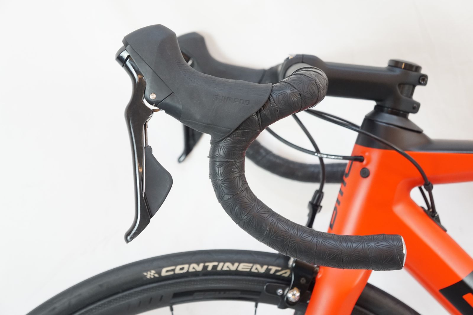 2019年モデル ロードバイク