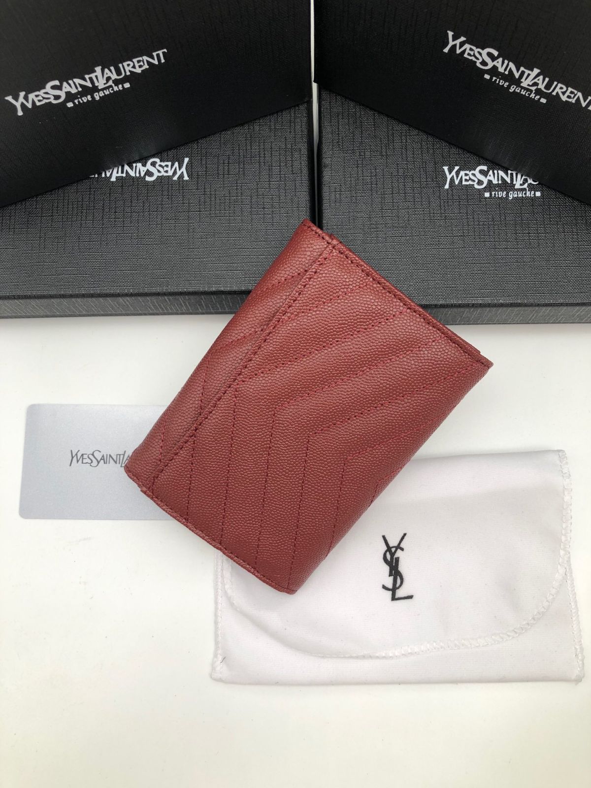 新品・未使用】YVES SAINT LAURENT の グリーンミュール
