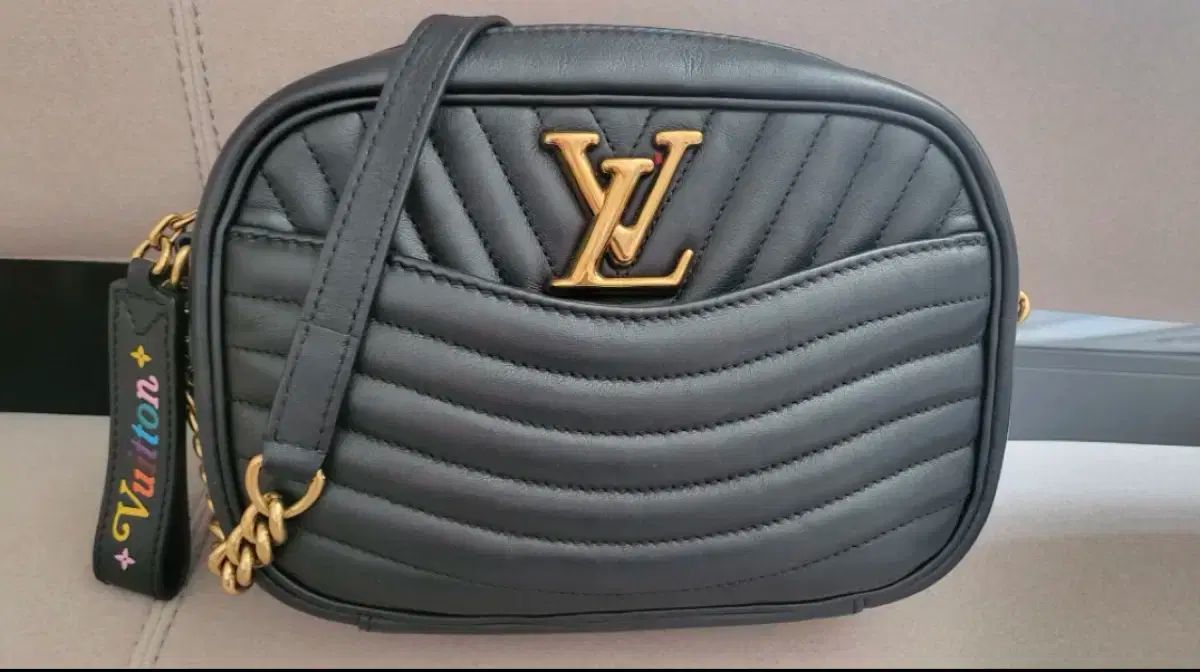 Louis Vuitton ルイヴィトン ニューウェーブ カメラ クロスバッグ