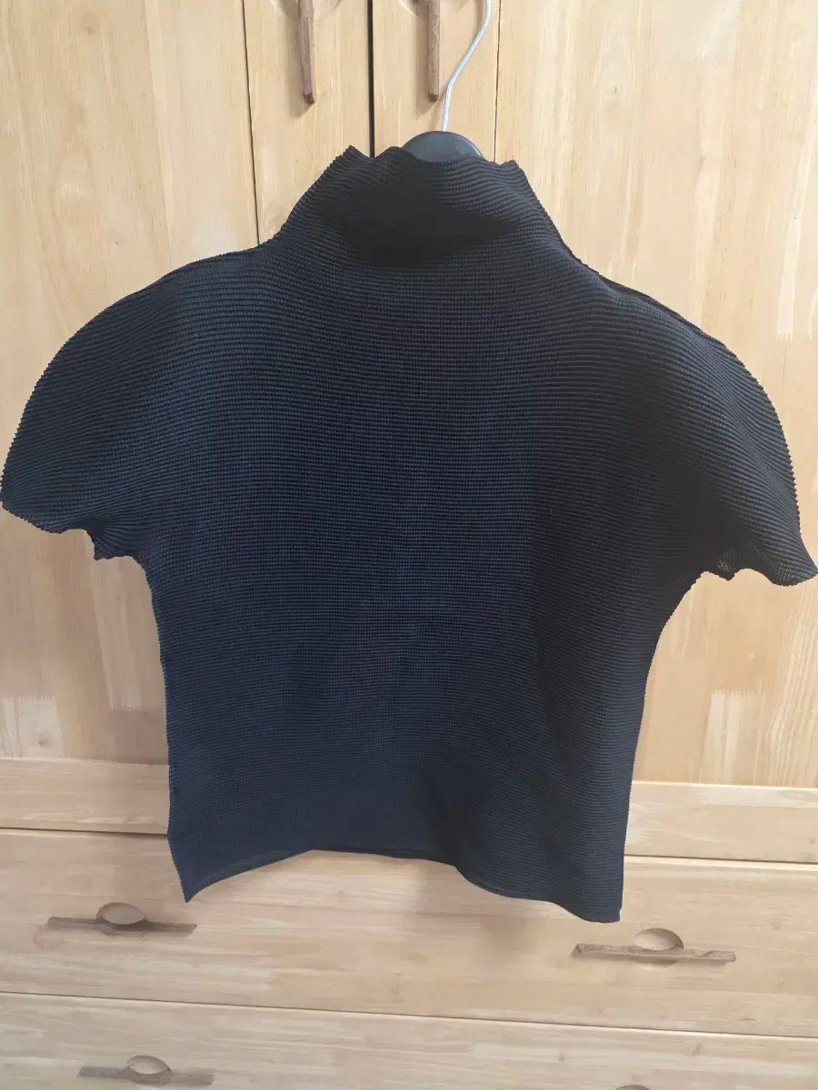 ISSEY MIYAKE イッセイミヤケ ビューティー ストレッチ 半袖 モックネック ハイネック トップス Tシャツ