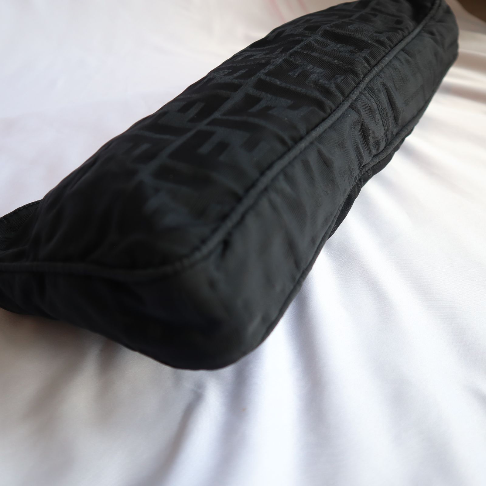 FENDI フェンディ ズッカ ショルダーバッグ サコッシュ ポシェット 黒