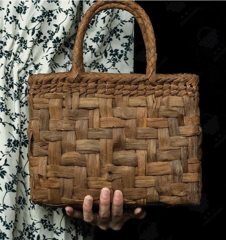 新品　山葡萄バッグ  職人手編み　レディースハンドバッグ 職人手編み みだれ編み 山葡萄 かごバッグ 内布付き 網代編み 山ぶどう