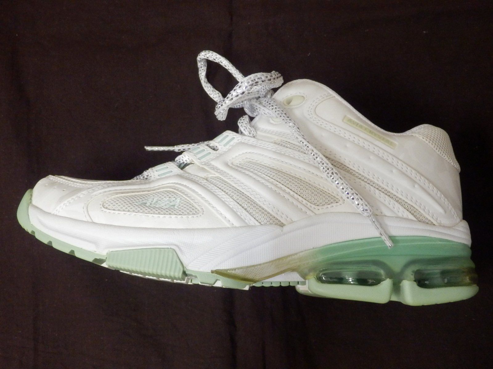 AVIAフィットネスシューズ