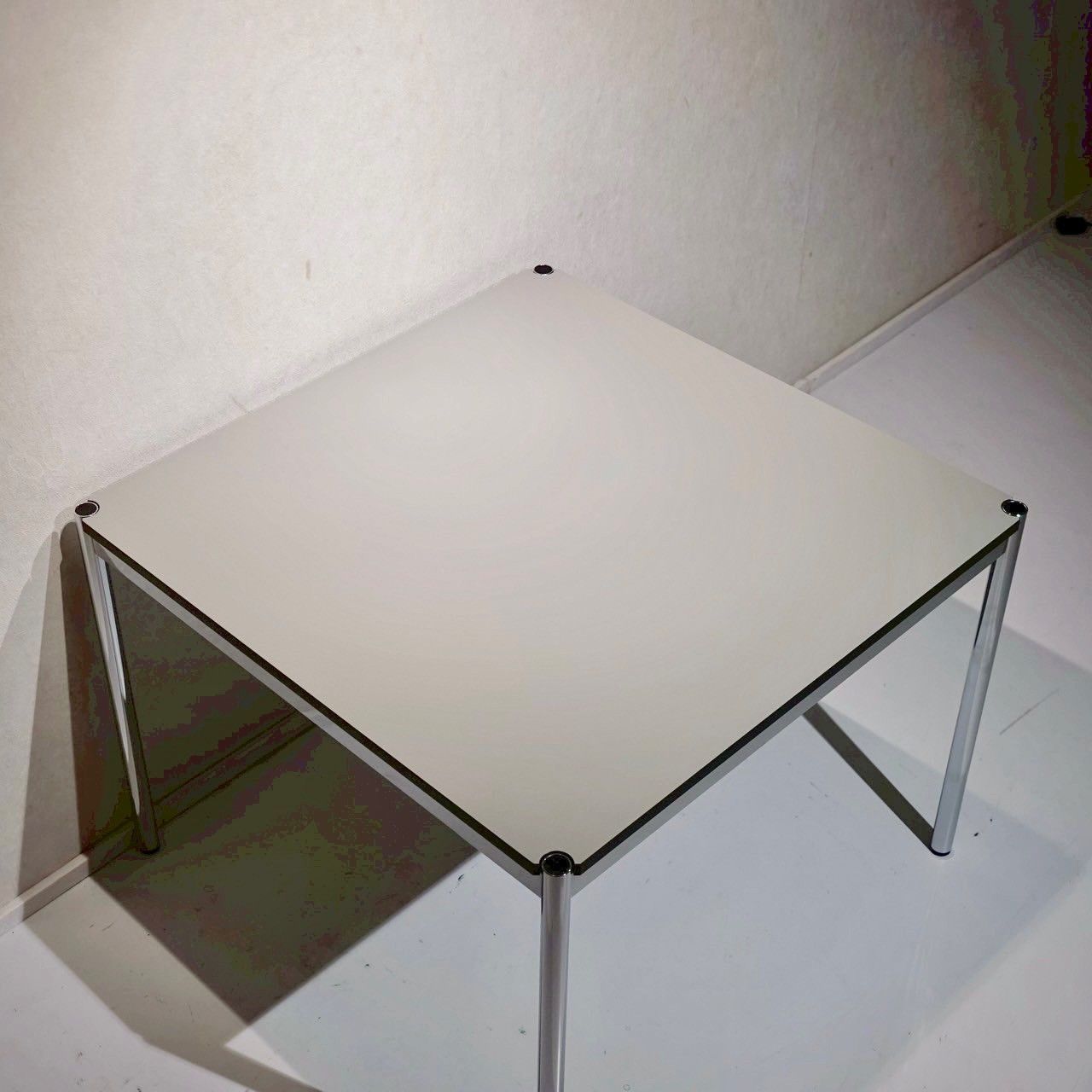 オフィス家具 モダン