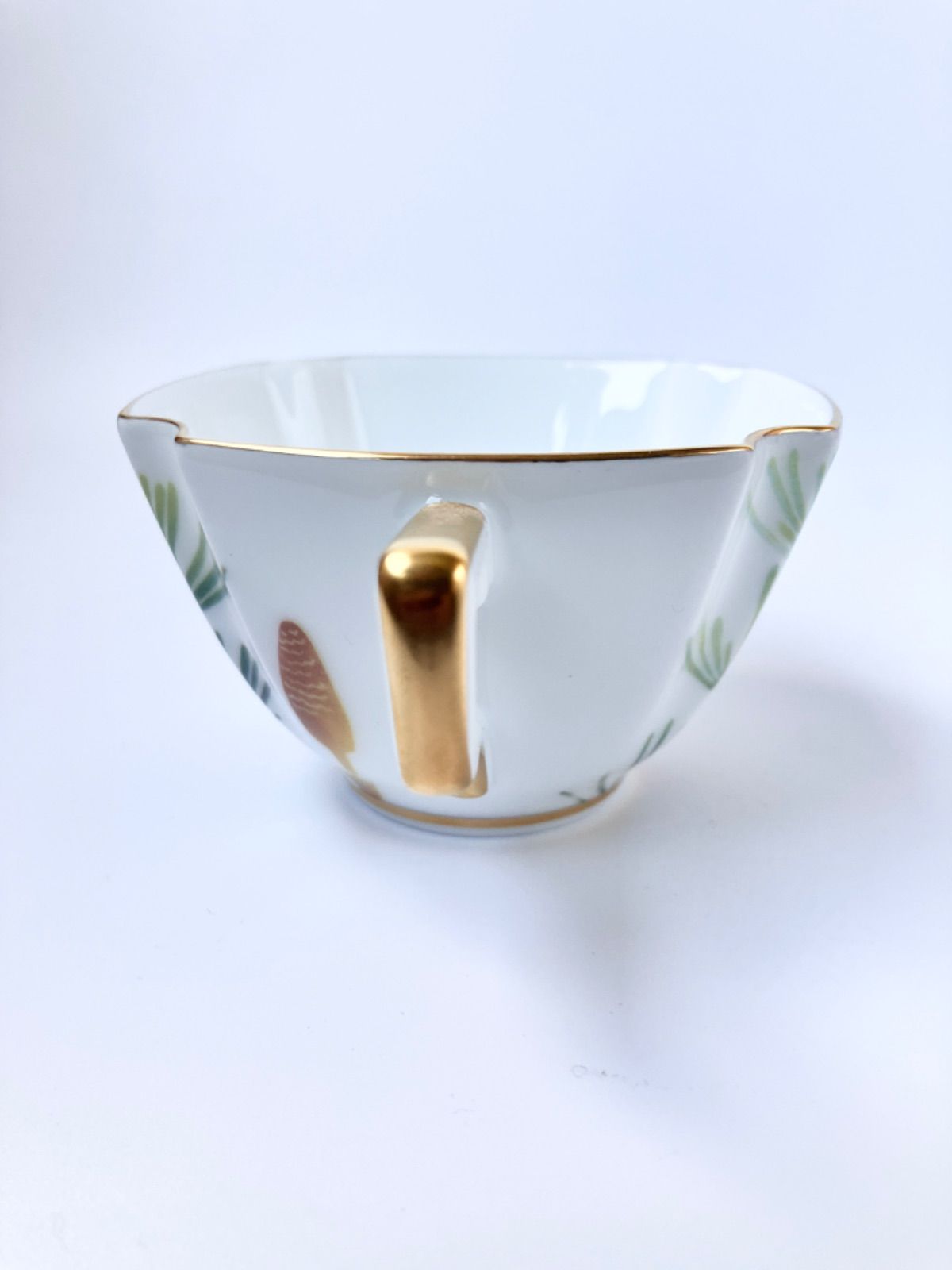 新品】大倉陶園 100周年記念 「つくし模様」ティー・コーヒー 新品】大倉陶園 100周年記念 「つくし模様」ティー・コーヒー