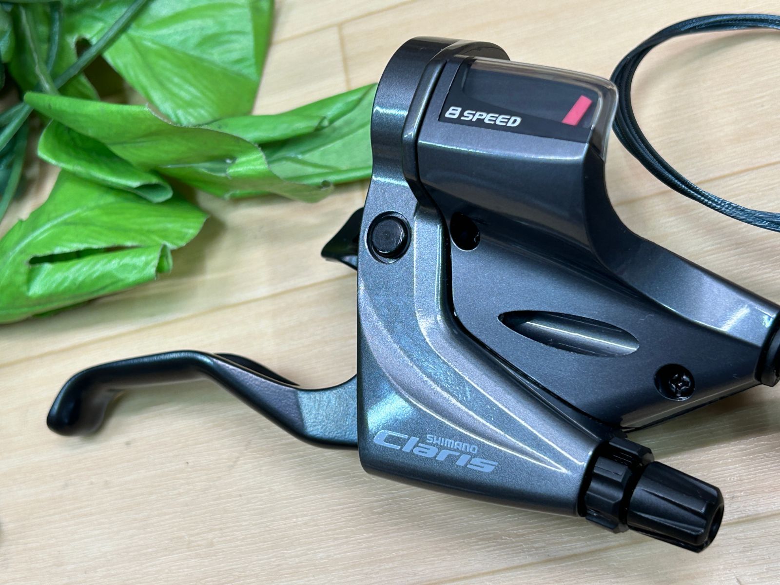 イチ推し!! ほぼ未使用!! SHIMANO Claris ST-RS200 2×8s 435g