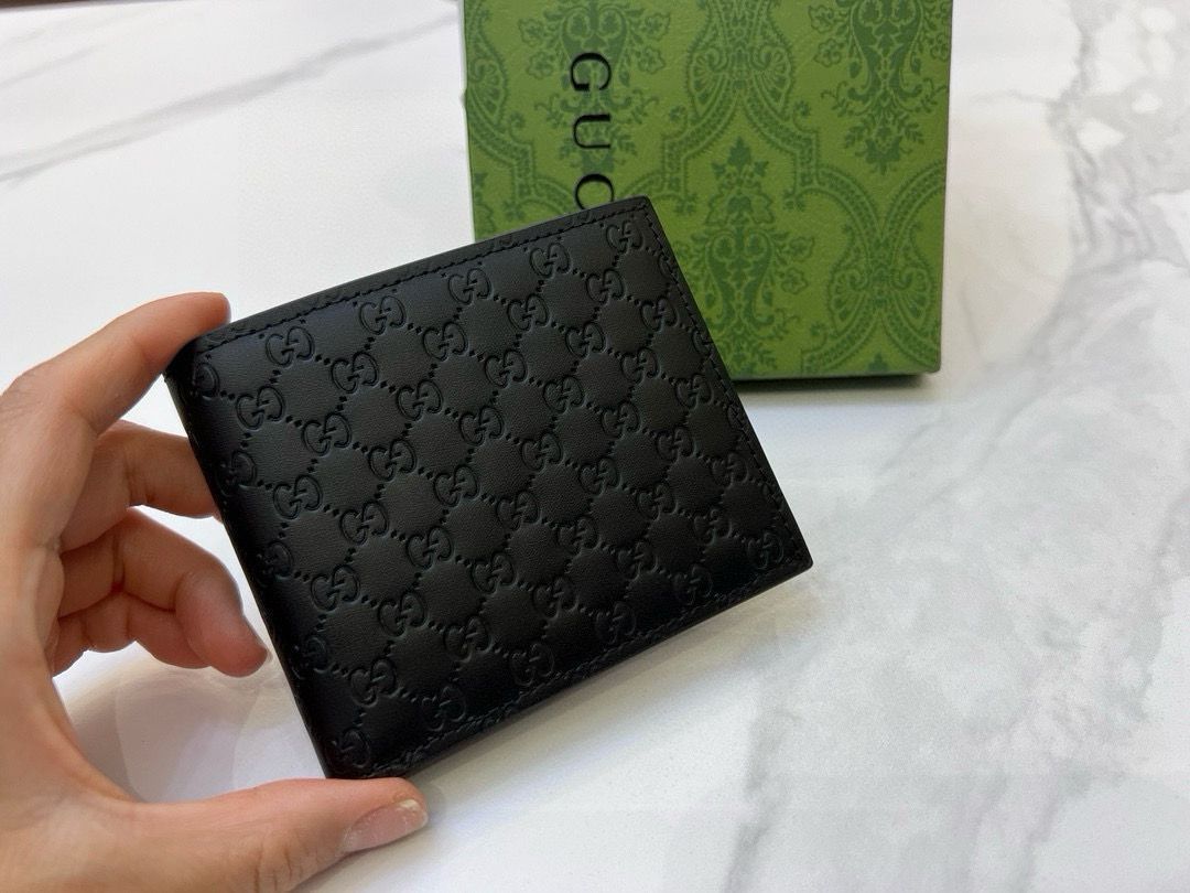 今日 G家 メンズウォレット レザー使用 実用的でスタイリッシュなデザイン