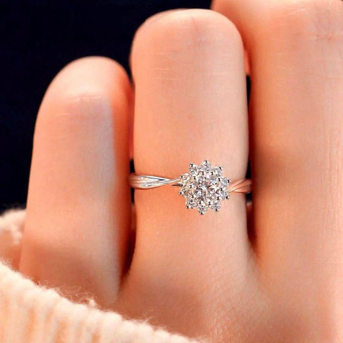 高品質】 ✨ひまわりの花✨モアサナイトD0.50ct リング 高品質】 ✨ひまわりの花✨モアサナイトD0.50ct リング