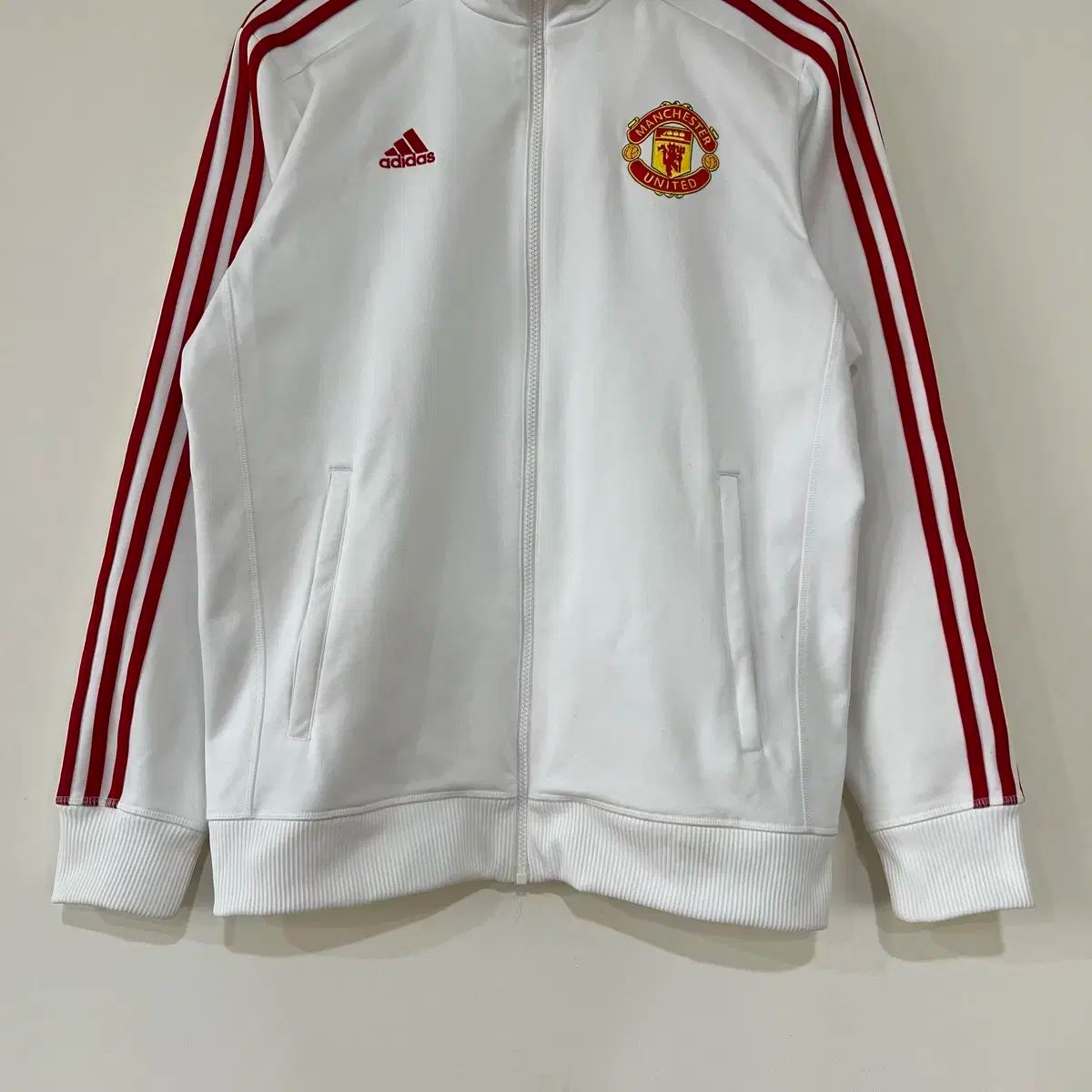 XL adidas