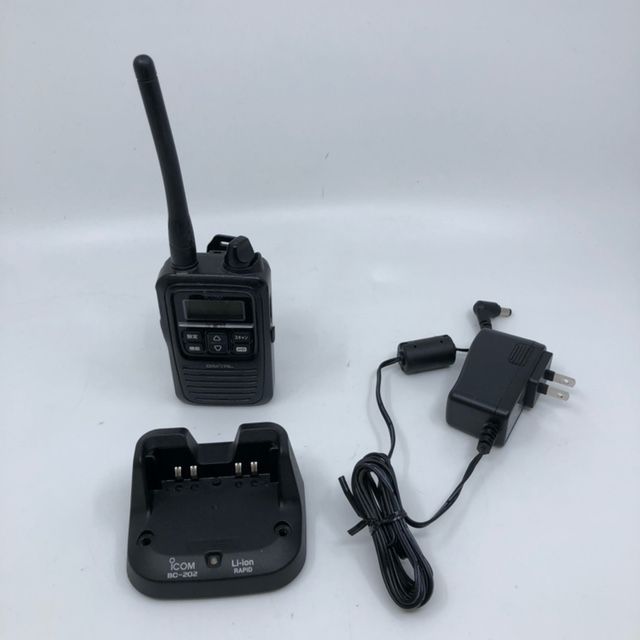 アイコム IC-DPR3 携帯型デジタルトランシーバー 登録局 廃局 充電器 ICOM トランシーバー 無線機 mer0198n