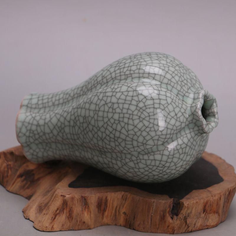宋官窯開片花稜帯蓋梅瓶 景徳鎮 陶磁器 装飾品 現代工芸品 美術