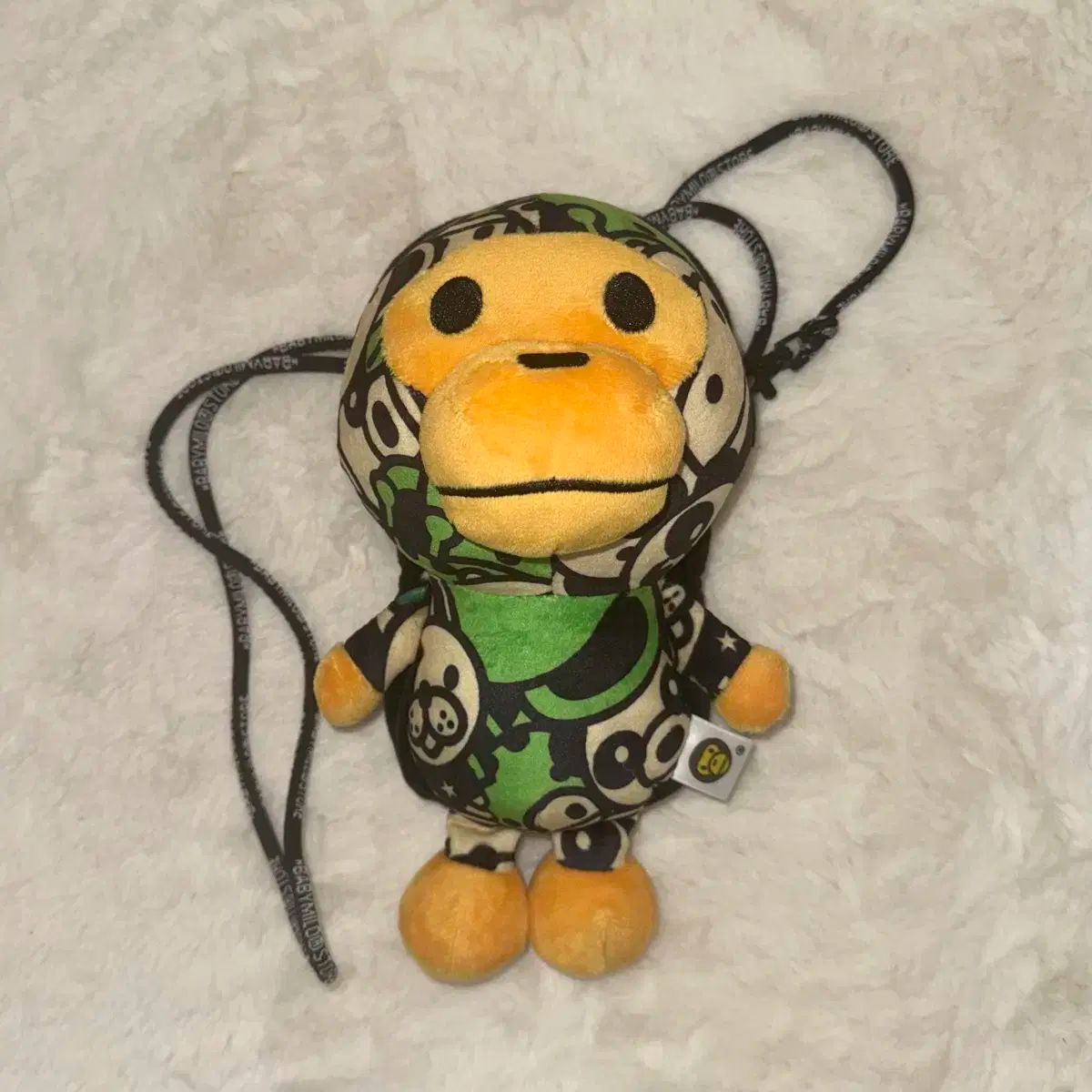 A BATHING APE アベイシングエイプ ベビー マイロ カモ モバイルバッグ