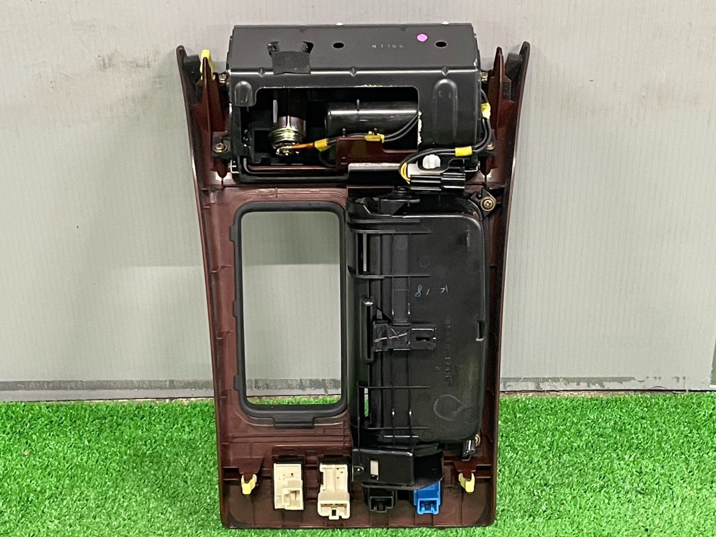 即決品 トヨタ 17クラウン 純正 シフトパネル 品番 58821-30440 ウッド 灰皿 ドリンクホルダー コンソールパネル JZS171 FFCRYSTALESIA_COM