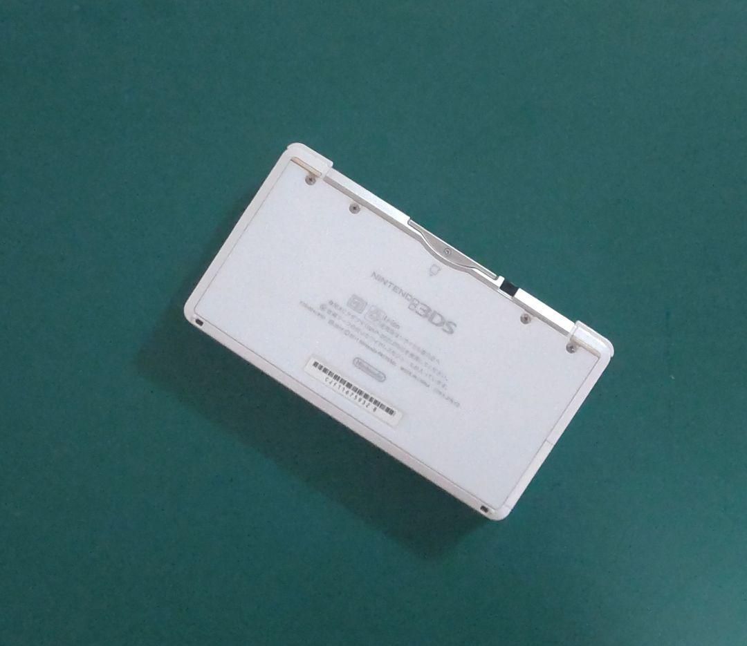 ニンテンドー3DS - F80【中古・良品３DS】ニンテンドー3DS アイスホワイト外箱 付属品不足あり F80【中古・良品3DS】ニンテンドー3DS アイスホワイト外箱 付属