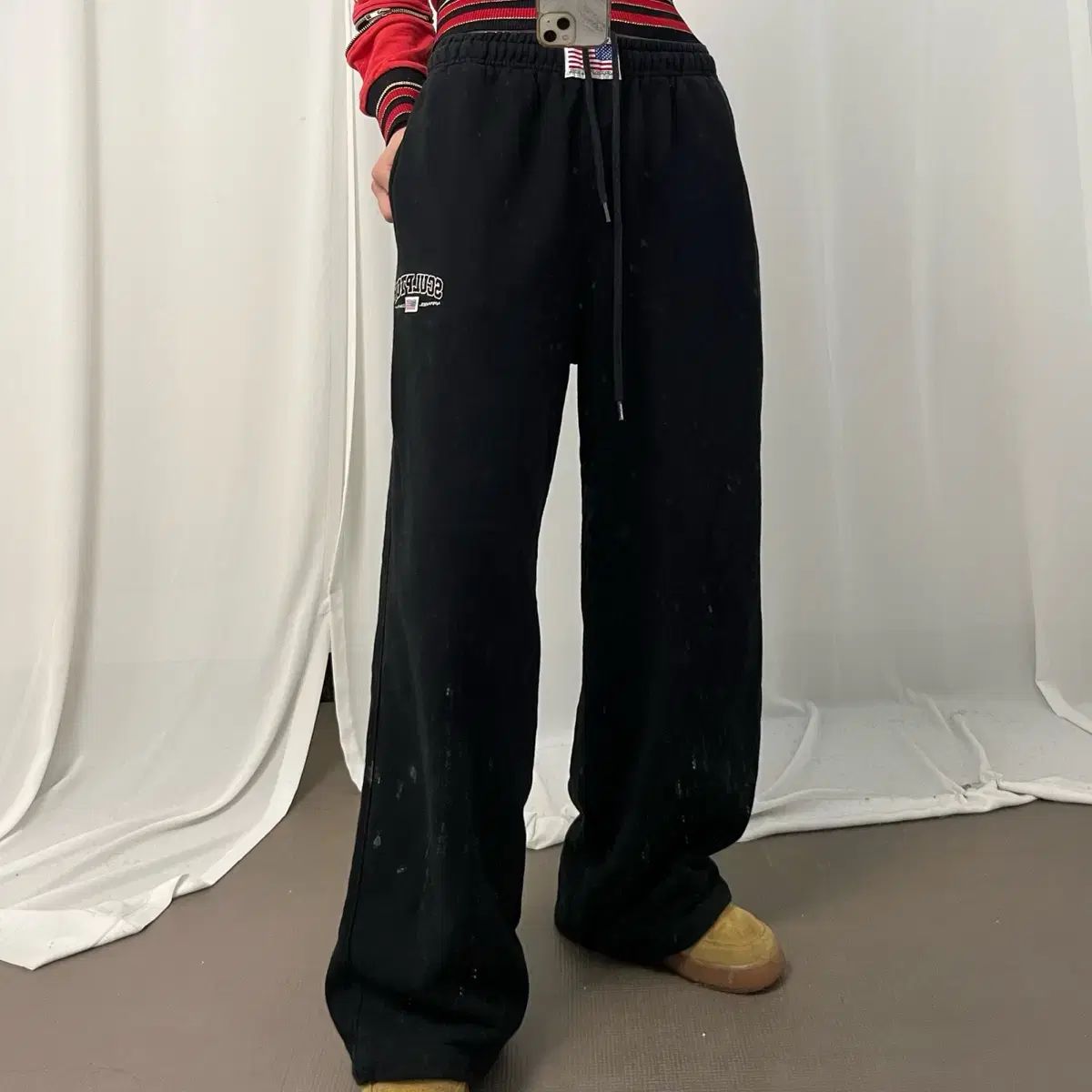 SCULPTOR スカルプター　スウェット　黒　韓国 ベロア ブラック SCULPTOR（スカルプター）の「RETRO OUTLINE SWEATSHIRT/レトロ