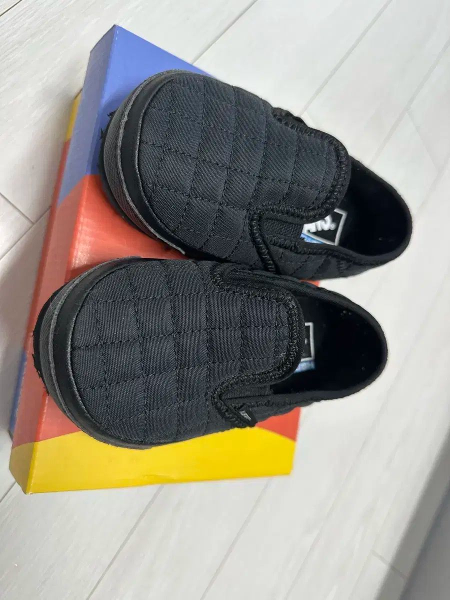 【雷市場（ポンジャン）商品韓国直送】 VANS(ヴァンズ) キッズ スリッポン 150 黒