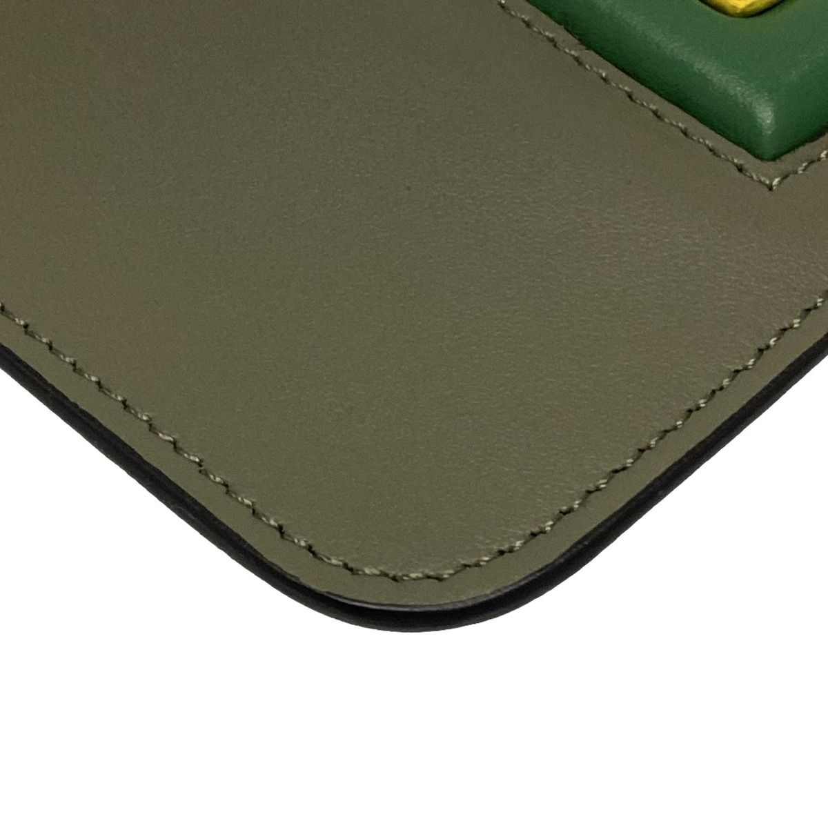 クラッチバッグ