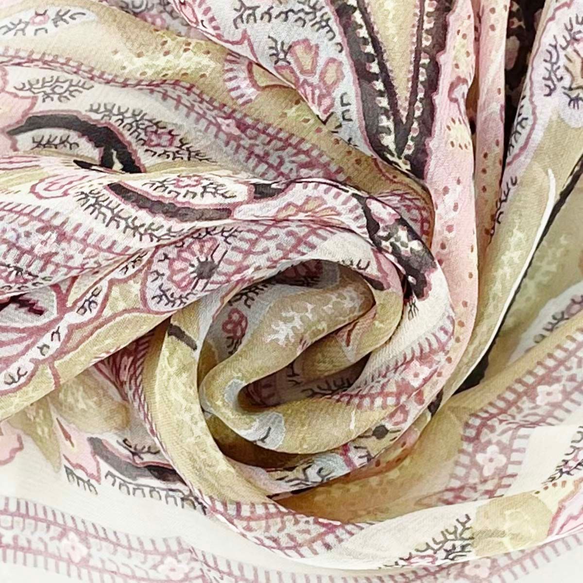 新品未使用 ETRO 100%シルク ストール ペイズリー ETRO エトロ ストール ペイズリー柄 シルク100％ ベージュ レディース