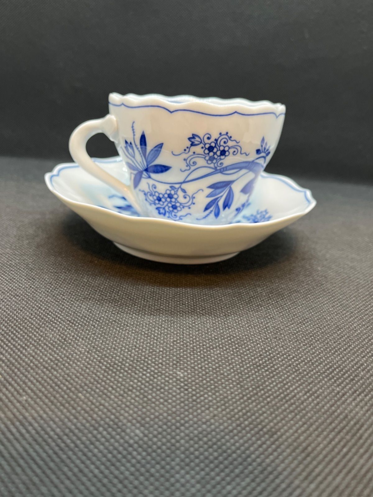新品　フッチェンロイター ブルーオニオン　コーヒーカップ&ソーサー　ペア