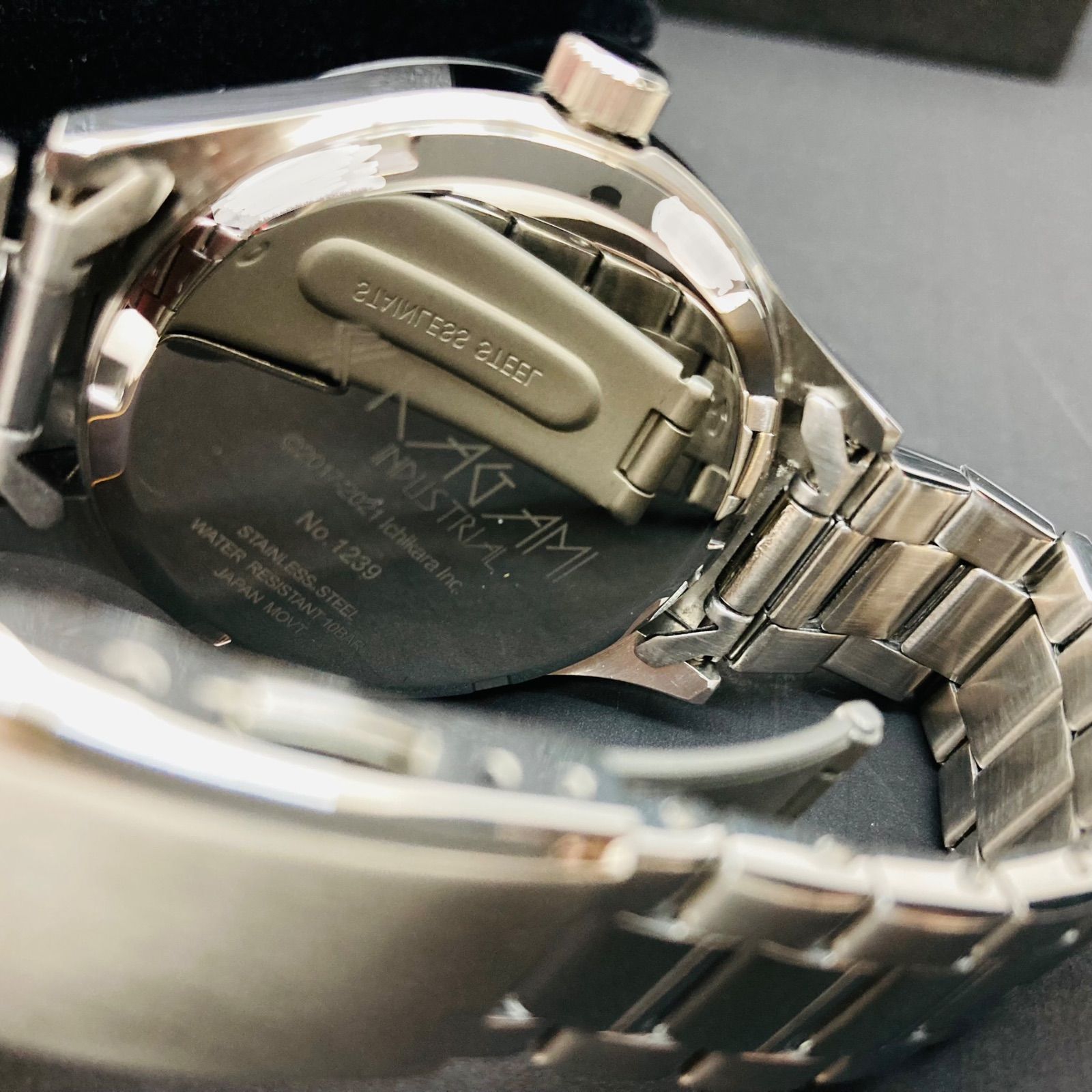 【限定値下げ】にじさんじ そのまんまグッズ 腕時計 社築 モデル にじさんじライバー「加賀美ハヤト」「社築」の腕時計をグッズ化