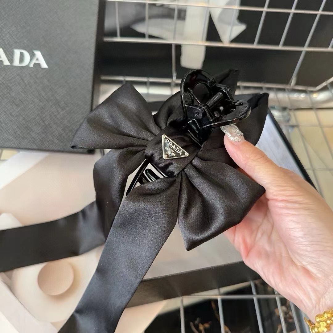 プラダ ヘアクリップ リポン ブラック ブラック ベルベット ヘア