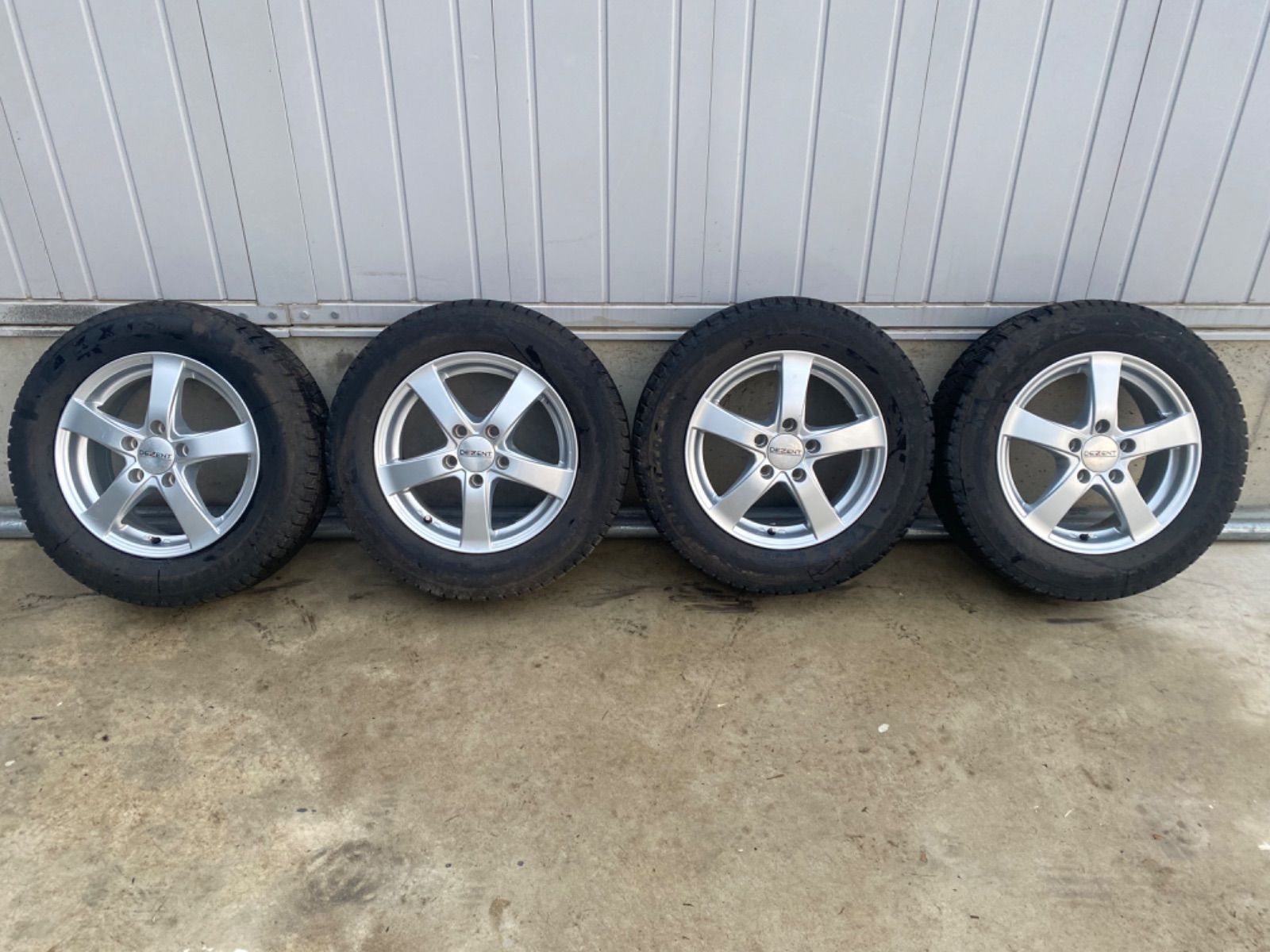 中古 DEZENT アルミホイール 15インチ MAXXIS ARCTIC TREKKER i 195 65 15 4本 スタッドレス