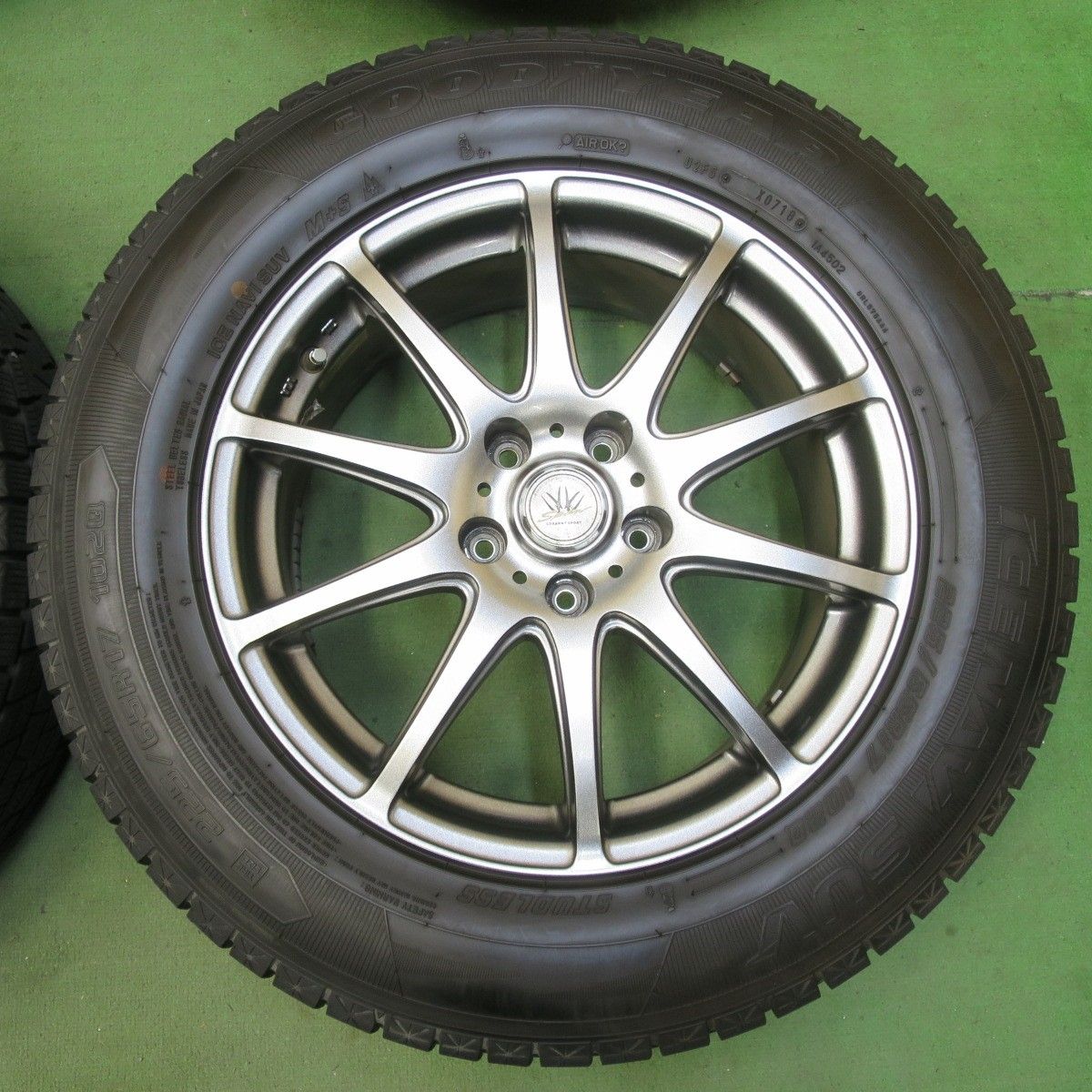 バリ溝 キレイ 9.5分 LOXARNY SPORT BADX 225 65R17 スタッドレス グッドイヤー アイスナビ SUV ロクサーニ スポーツ 17インチ PCD114.3 5H 5100907イス FFCRYSTALESIA_COM