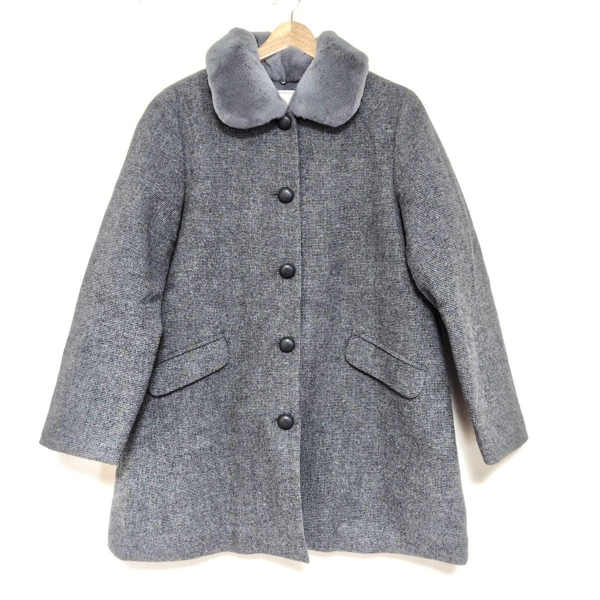 マドモアゼルノンノン　ミンク衿ダウンジャケット　サイズ４０（Ｌ）ライトオリーブ　ＵＳＥＤ マドモアゼルノンノン コートの通販