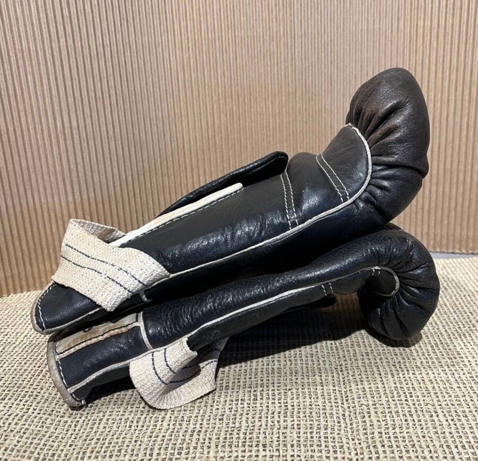 希少品・昭和レトロ】Winning ボクシング パンチンググローブ TOKYO SB