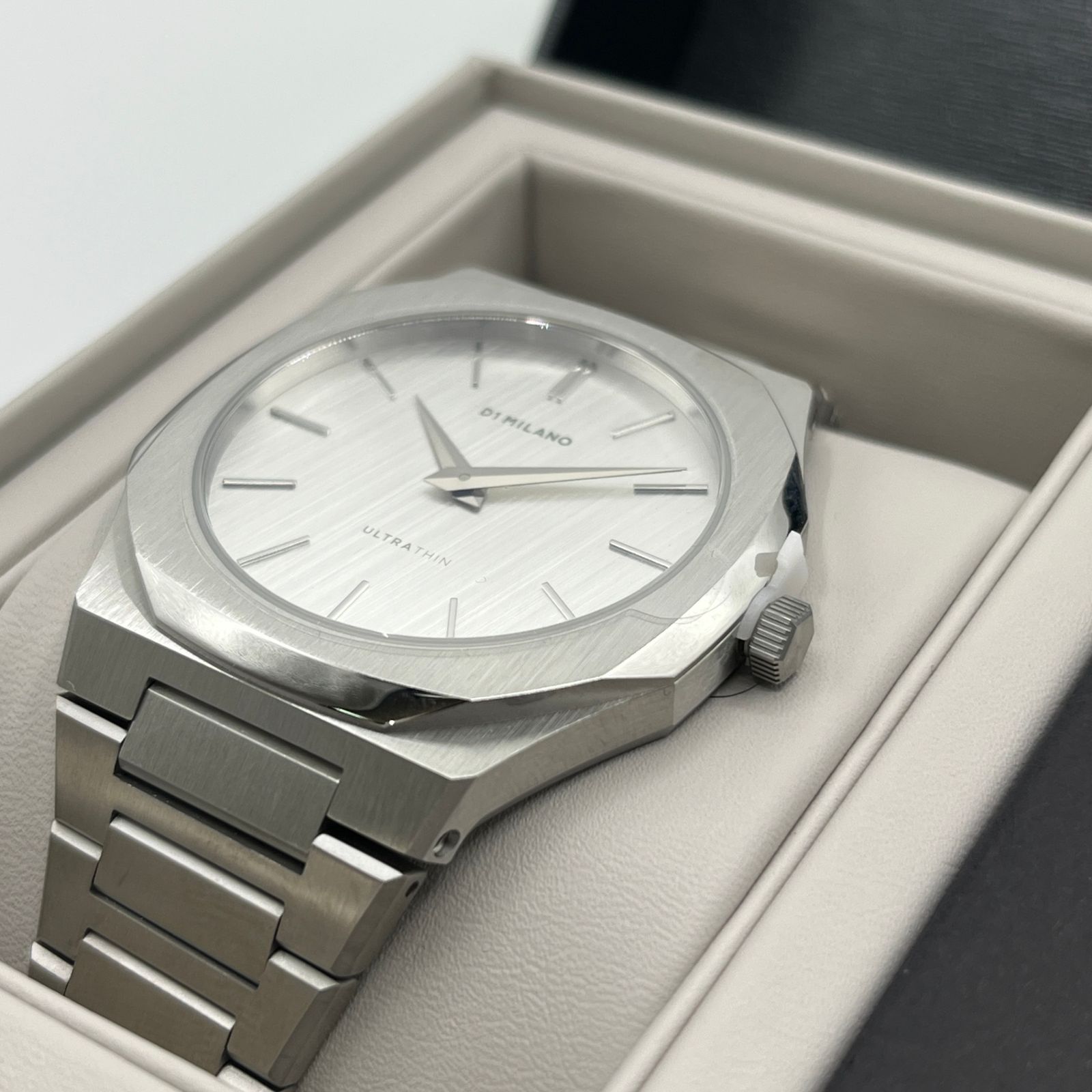 未使用品】 D1 MILANO ディーワンミラノ ウルトラ シン リネン