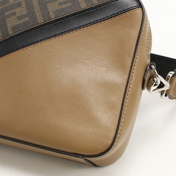 FENDI フェンディ カメラケース ダイアゴナル 7M0286 斜め掛け