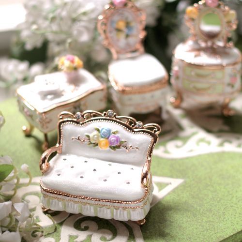 EX442【正規品】 ミニチュア家具（ホワイト、ピンク） ドール