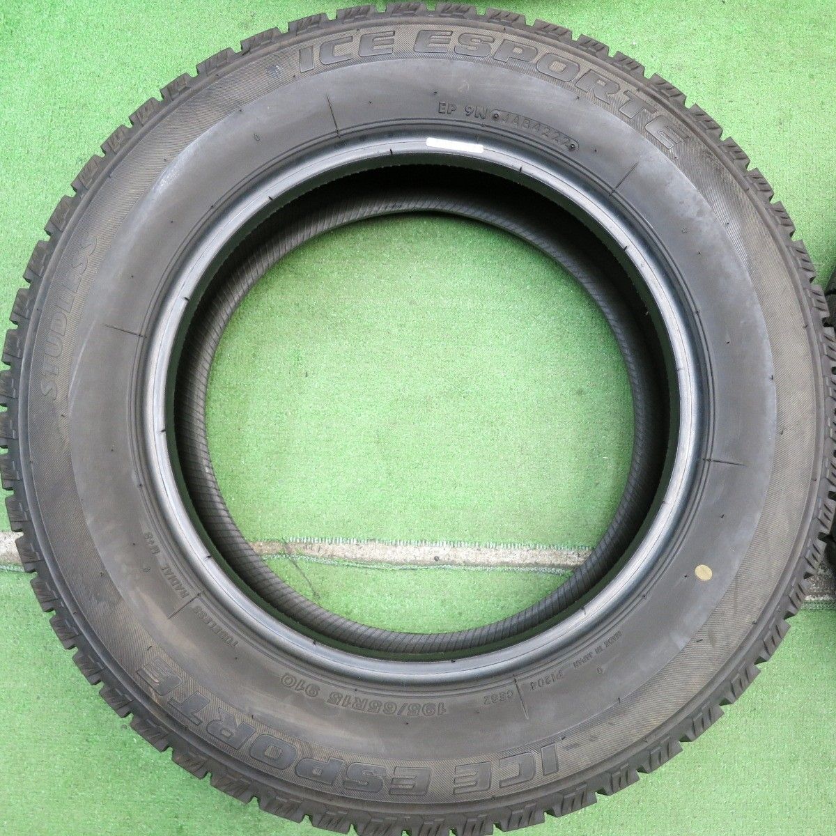 ブリヂストン スタッドレスタイヤ　バリ溝195/65R15 ノア ヴォクシー等 バリ溝】ブリヂストン ブリザック VRX3 195/65R15 4本セット