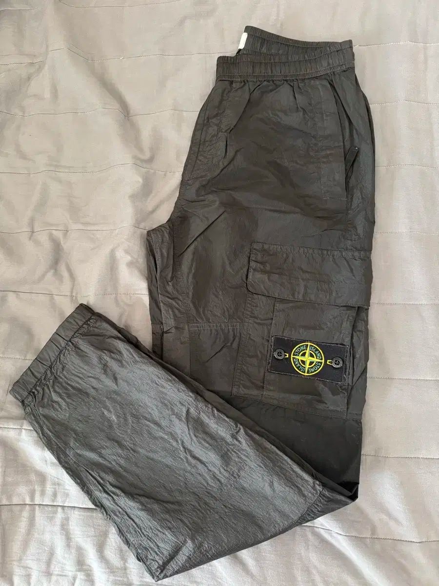 STONE ISLAND(ストーンアイランド) ナイロンメタル ジョガーパンツ 30
