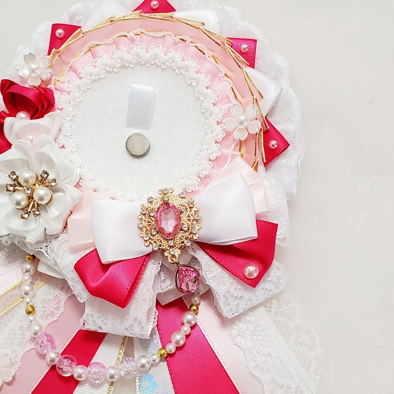 オーダー】 痛ロゼット 白 ×ピンク×レース 痛バ リボン 桜 カラー変更