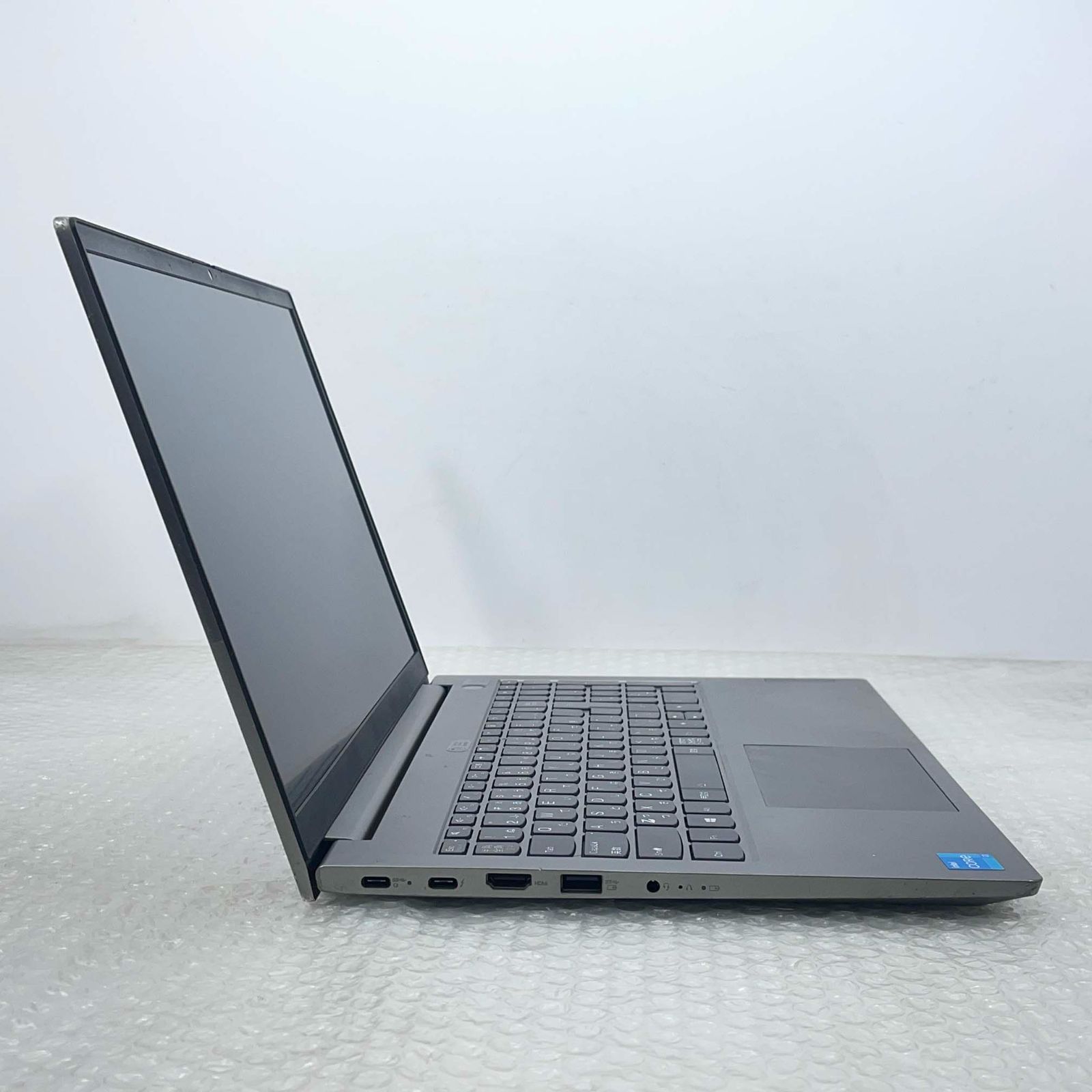 i3-1115G4|8GB|250GB NVMe|Windows11|15.6型フルHD