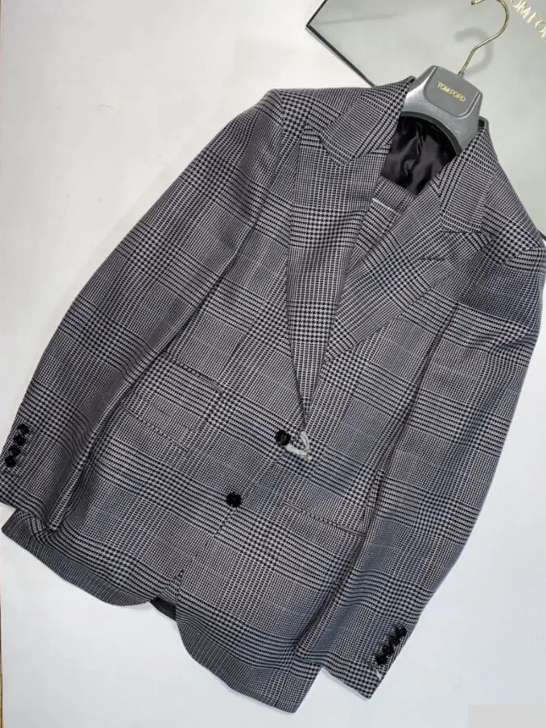 【雷市場（ポンジャン）商品韓国直送】 TOM FORD ATTICUS トム ポッド アッティカス スーツ (ウール/モヘア) 海外発送
