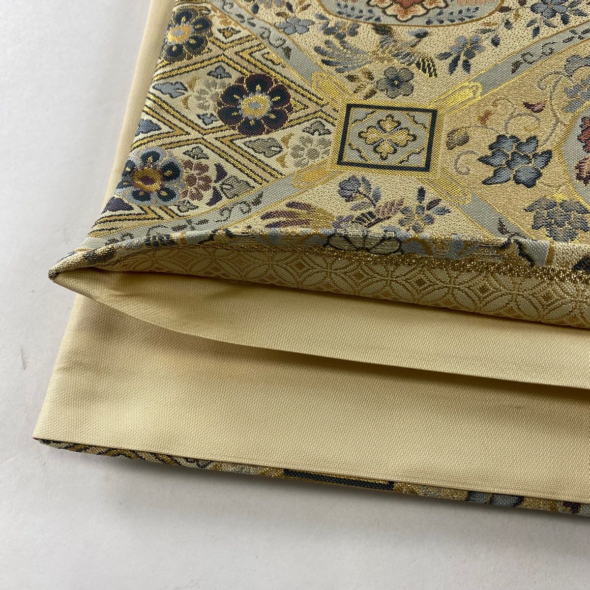袋帯 美品 秀品 華文 向かい鳥 金糸 箔 ベージュ 六通 正絹 【中古 