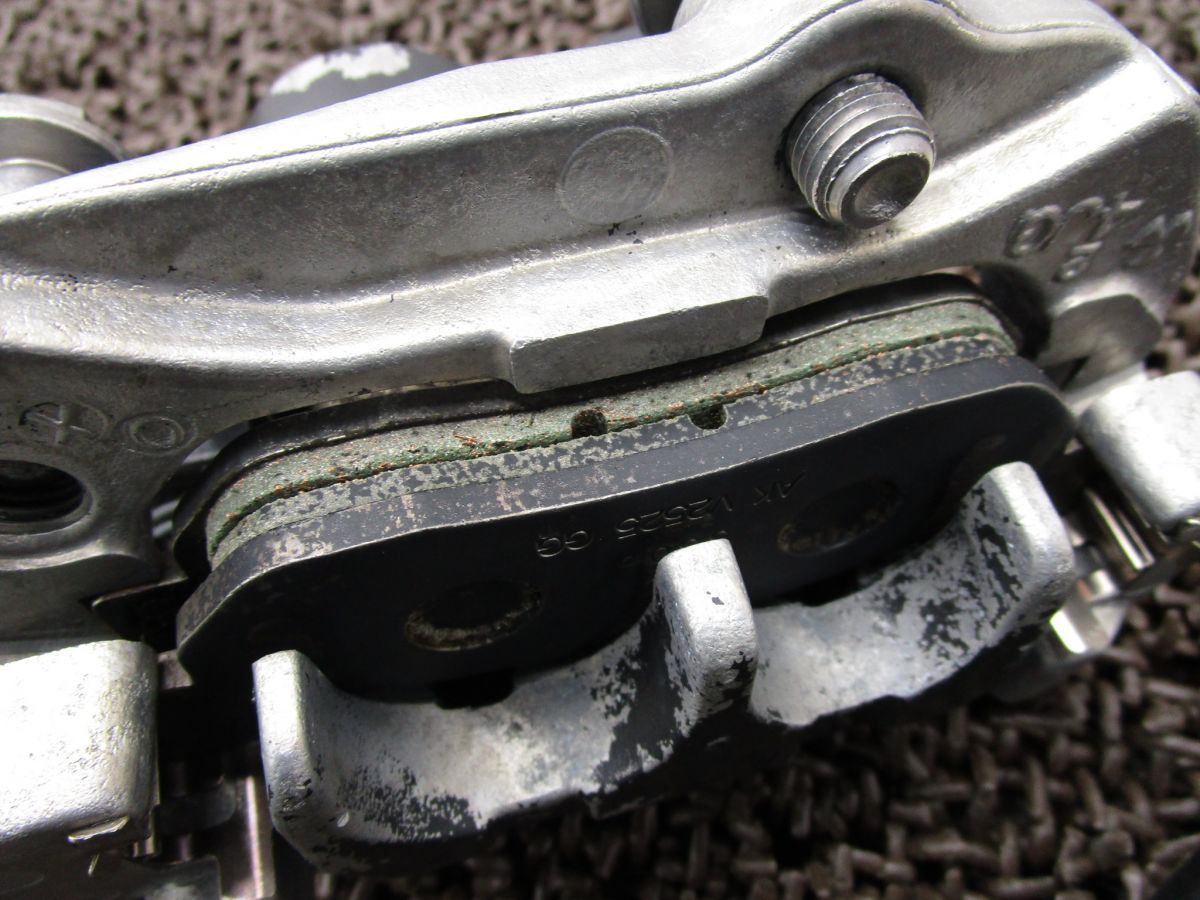 セロー250 フロントキャリパー