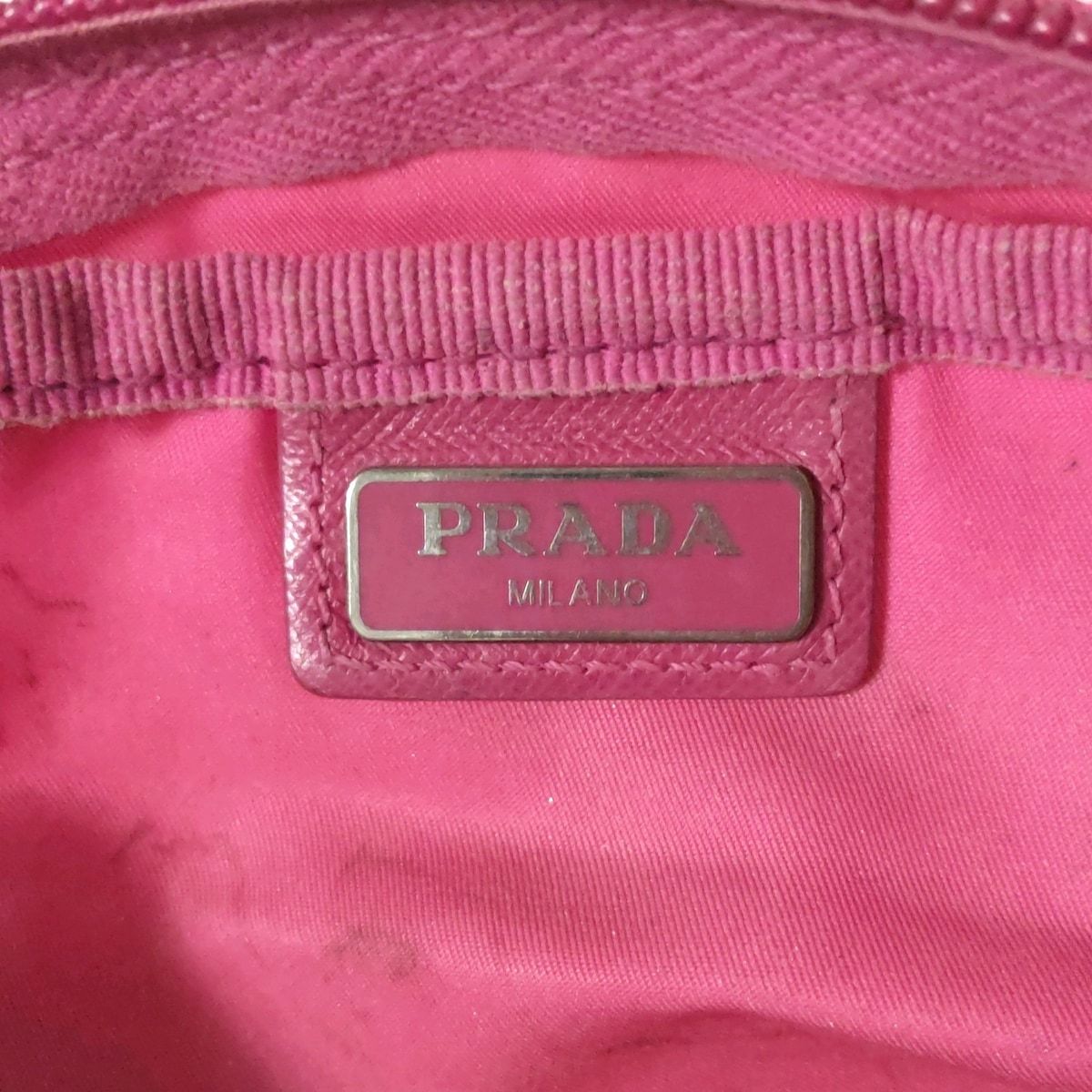 PRADA(プラダ) ポーチ - ピンク ナイロン - メルカリ