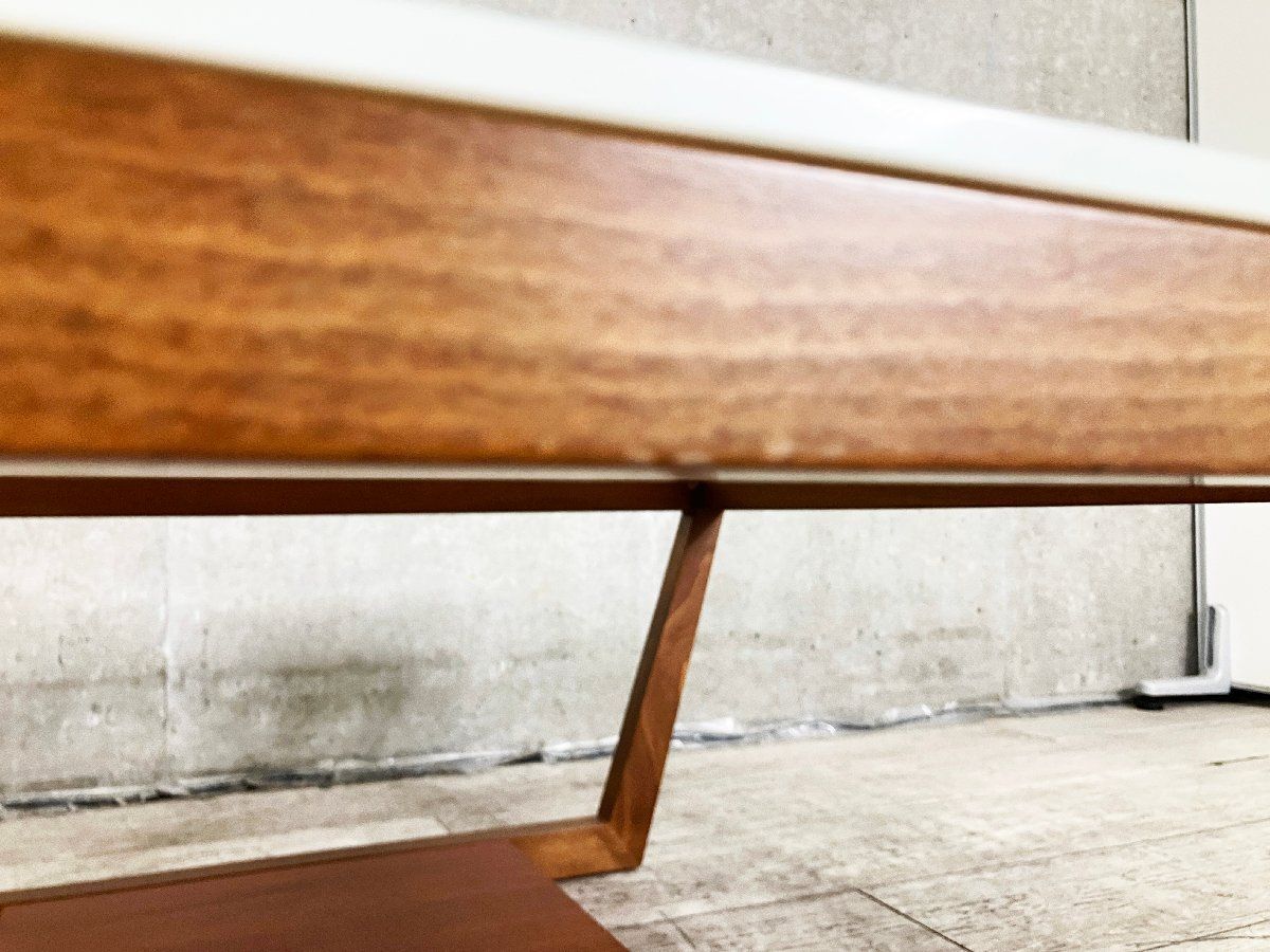 センターテーブル