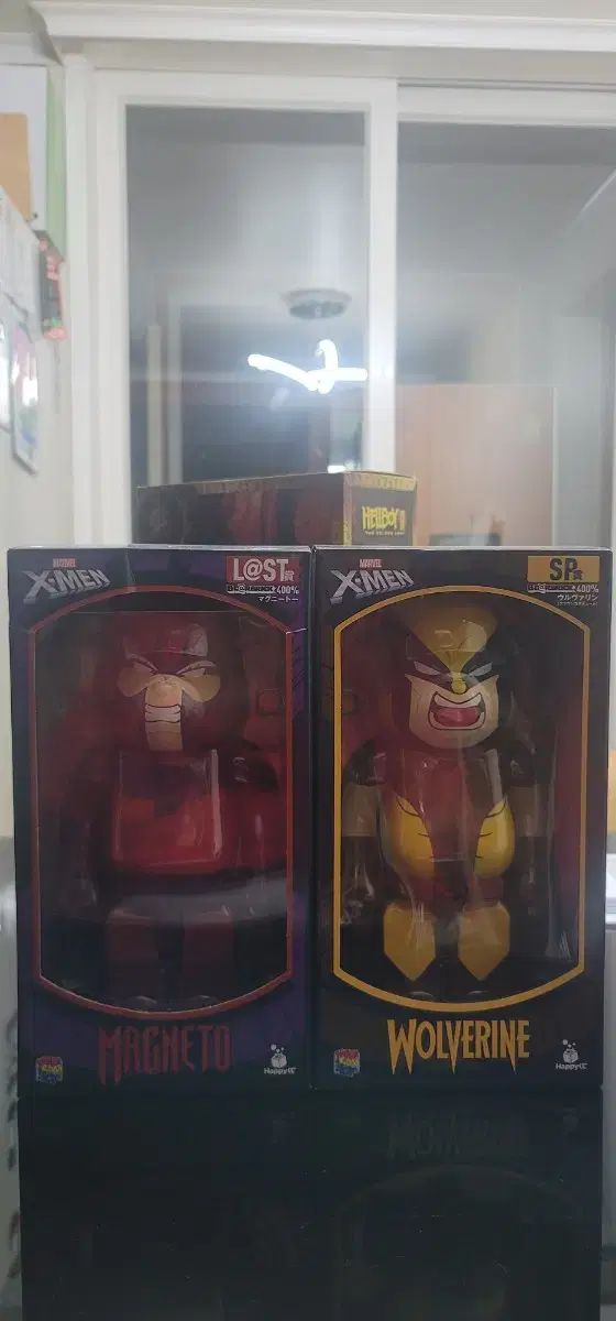 【雷市場（ポンジャン）商品韓国直送】 BE@RBRICK(ベアブリック) x 男 ウルヴァリン マグネトバッチ (韓国最安値)