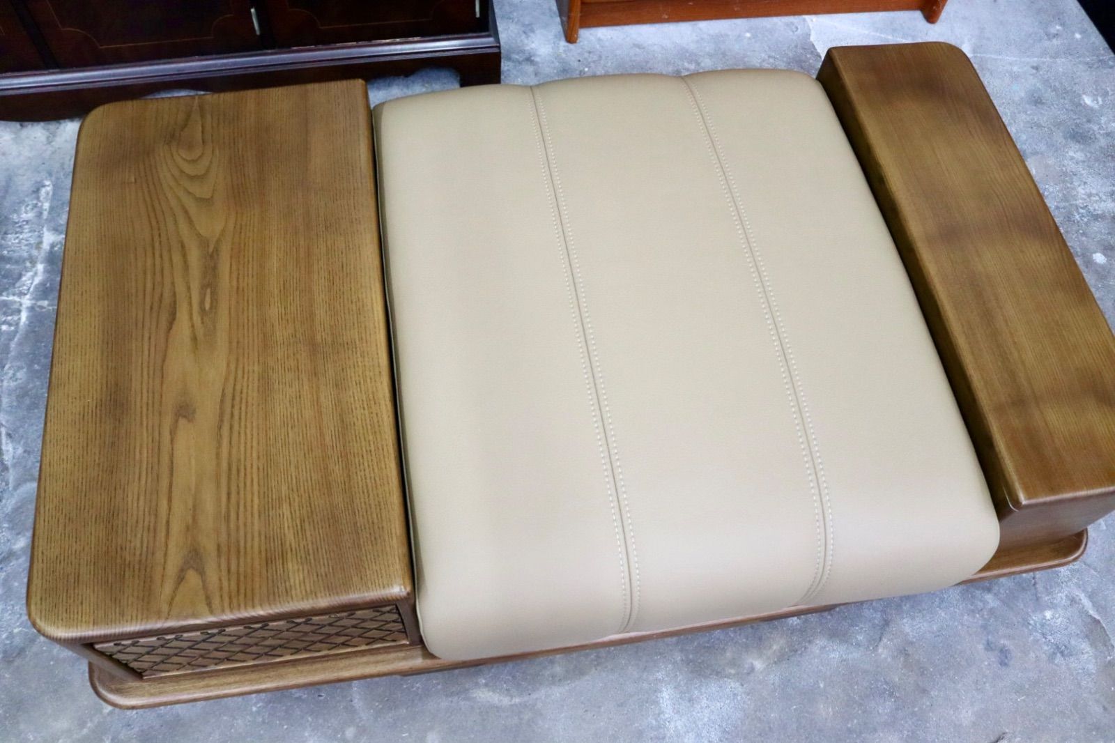 評判が良い GMIS273○シングルソファ 1人掛けソファ ベンチ 椅子 本革 引き出し 収納付き 木製 無垢材 彫り クラシック アジアン 展示品 ポジティブな